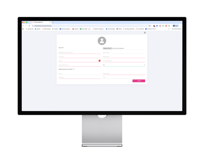 Groothandel kan de gegevsn van de nieuwe besteller invullen in de BarTrack HuB